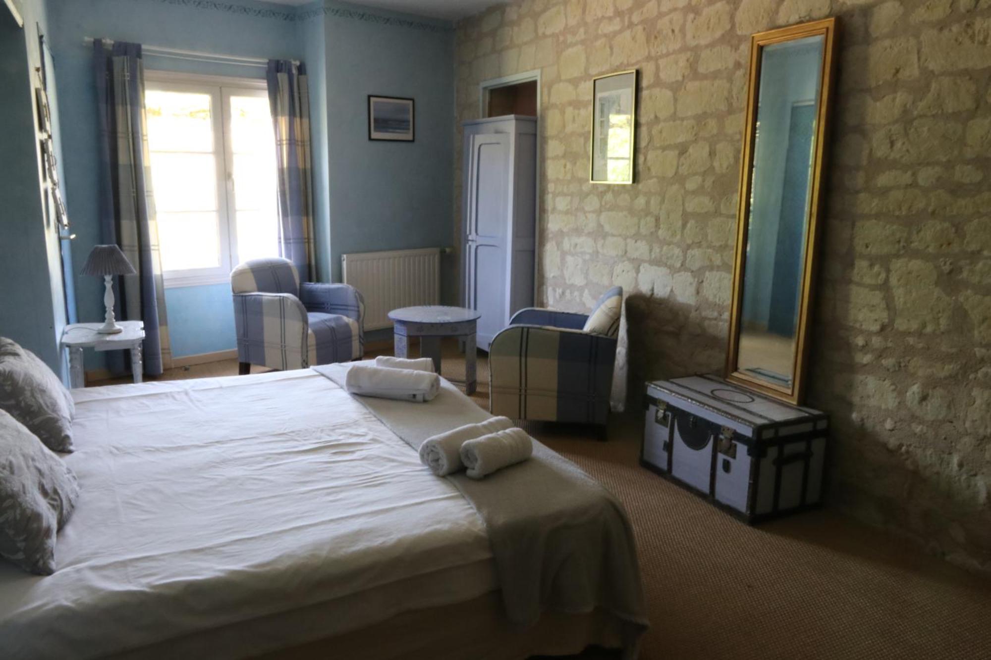 Chambres D'Hotes Du Noisillet Cinais Exterior photo