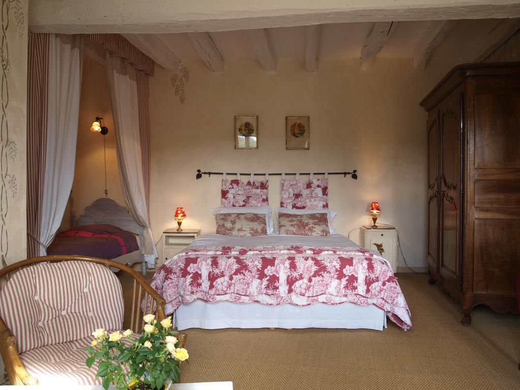 Chambres D'Hotes Du Noisillet Cinais Exterior photo